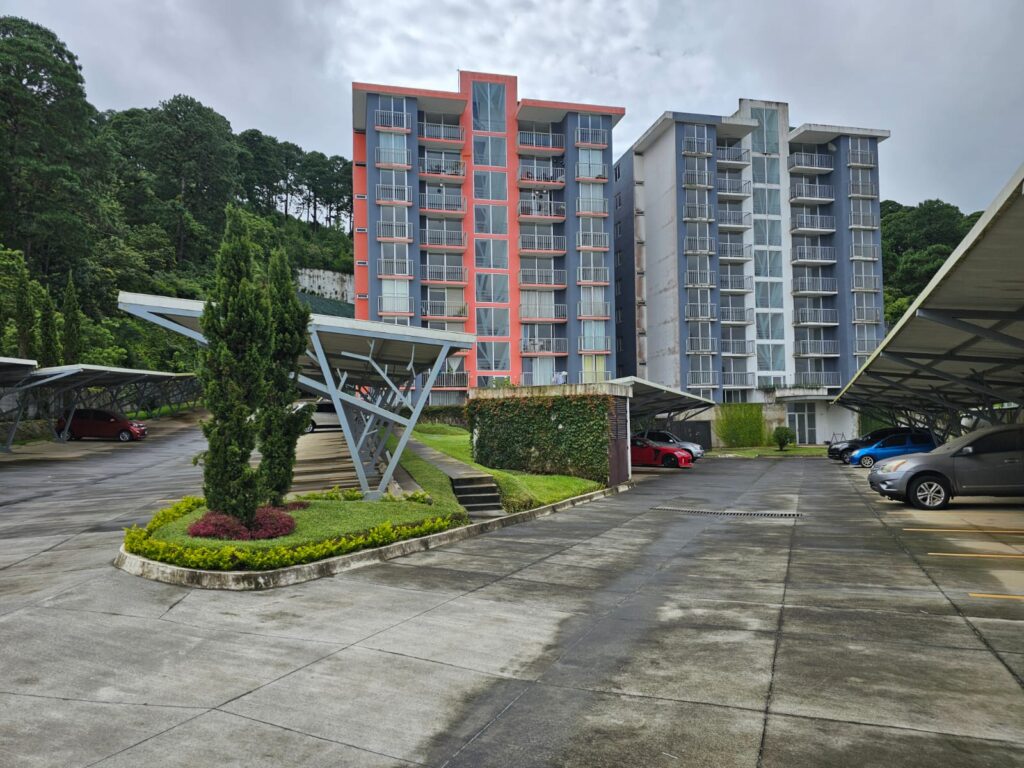 Mirador San Isidro / Zona 16